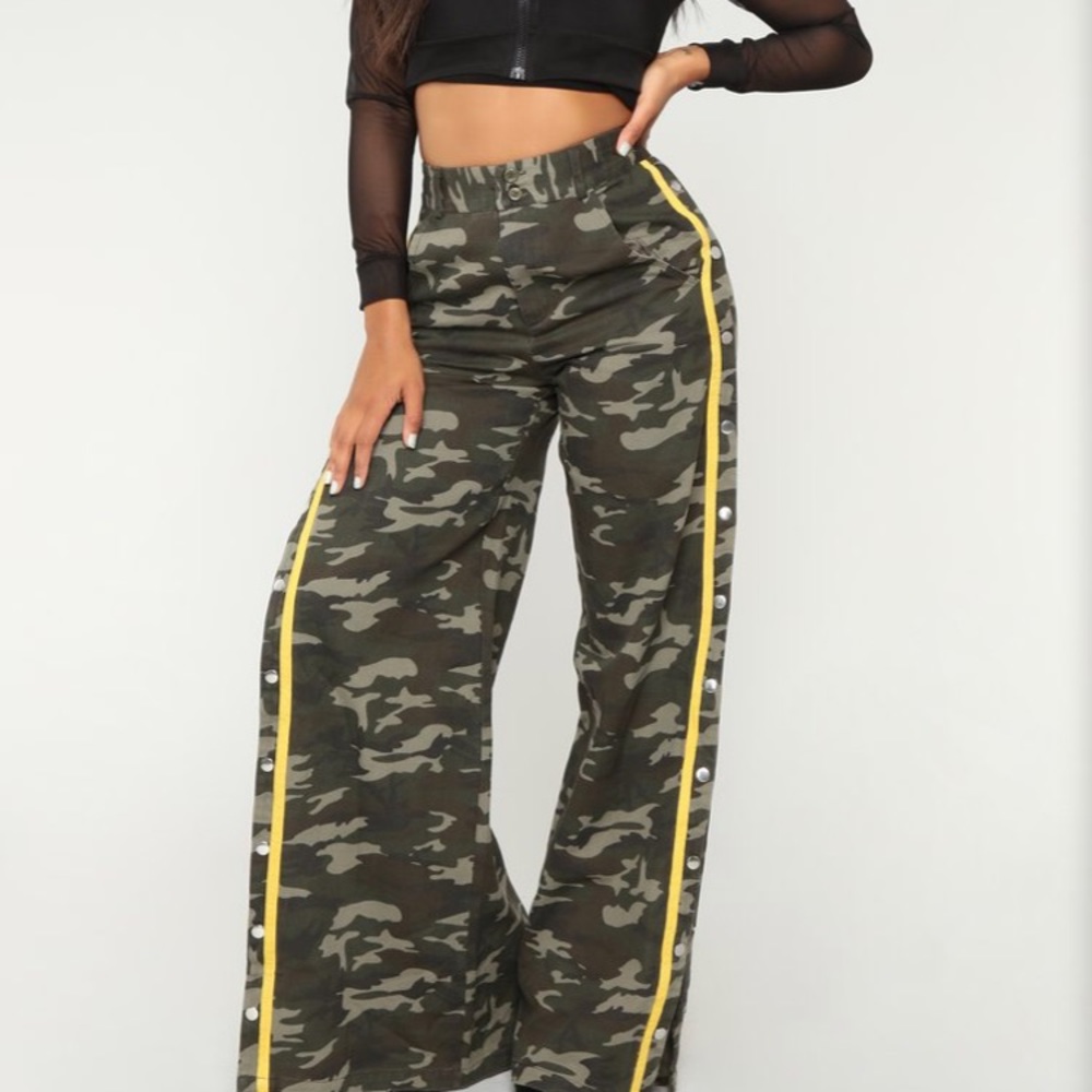 Fashion Nova Snip Snaps Camo Pants